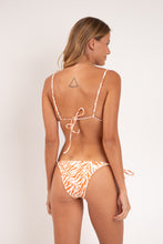 Laden Sie das Bild in den Galerie-Viewer, Model Back: Rio De Sol Oberteil Top Sahari Lia