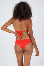 Laden Sie das Bild in den Galerie-Viewer, Model Back: Rio De Sol Set Set Rouge Mel