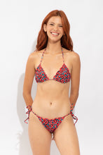 Laden Sie das Bild in den Galerie-Viewer, Model Front: Rio De Sol Unterteil Bottom Coral-Feline Frufru