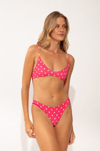 Laden Sie das Bild in den Galerie-Viewer, Image 05: Wednesday In Hawaii By Rio De Sol Set Set Kiko-Guava Hana Sunset
