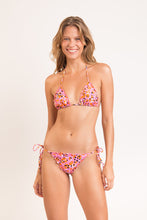Laden Sie das Bild in den Galerie-Viewer, Model Front: Rio De Sol Unterteil Bottom Sweet-Camo Frufru