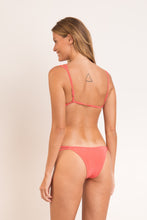 Laden Sie das Bild in den Galerie-Viewer, Model Back: Rio De Sol Set Set Malibu-Nina Tri-Duo Rio-Duo