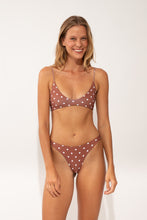Laden Sie das Bild in den Galerie-Viewer, Model Front: Wednesday In Hawaii By Rio De Sol Set Set Kiko-Coco Hana Sunset