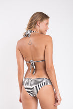 Laden Sie das Bild in den Galerie-Viewer, Model Back: Rio De Sol Oberteil Top Collage Mel
