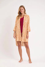 Laden Sie das Bild in den Galerie-Viewer, Model Front: Rio De Sol Kaftans/Cover-Ups Sahari Chemise Gabriele