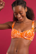 Laden Sie das Bild in den Galerie-Viewer, Image 11: Rio De Sol Set Set Trail-Orange Amelia Baobi
