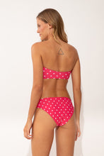 Laden Sie das Bild in den Galerie-Viewer, Model Back: Wednesday In Hawaii By Rio De Sol Set Set Kiko-Guava Lani Waikiki