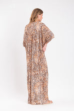 Laden Sie das Bild in den Galerie-Viewer, Image 08: Rio De Sol Strandkleid Leopard Long Dress