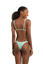 Laden Sie das Bild in den Galerie-Viewer, Model Back: Rio De Sol Set Set Malibu-Menta Tri-Duo Rio-Duo