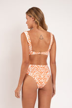 Laden Sie das Bild in den Galerie-Viewer, Model Back: Rio De Sol Unterteil Bottom Sahari Hotpants