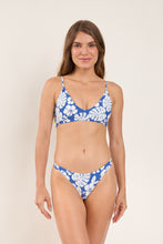 Laden Sie das Bild in den Galerie-Viewer, Model Front: Wednesday In Hawaii By Rio De Sol Oberteil Top Pua-Pacifica Hana