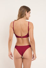 Laden Sie das Bild in den Galerie-Viewer, Model Back: Rio De Sol Unterteil Bottom Touch-Carmim Essential