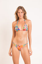 Laden Sie das Bild in den Galerie-Viewer, Model Front: Rio De Sol Set Set Love-Trip Tri-Rev Essential-Rev