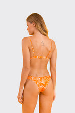 Laden Sie das Bild in den Galerie-Viewer, Model Back: Rio De Sol Set Set Trail-Orange Tri-Fixo Essential