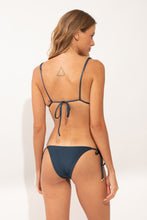 Laden Sie das Bild in den Galerie-Viewer, Model Back: Rio De Sol Oberteil Top Shimmer-Shark Lia-Noa