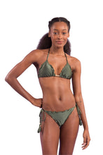 Laden Sie das Bild in den Galerie-Viewer, Model Front: Rio De Sol Unterteil Bottom Croco Frufru-Fio