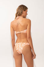 Laden Sie das Bild in den Galerie-Viewer, Model Back: Rio De Sol Set Set Sahari Tayra Leblon