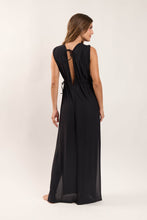 Laden Sie das Bild in den Galerie-Viewer, Model Back: Rio De Sol Strandkleid Black Long Dress Soleil