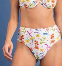 Laden Sie das Bild in den Galerie-Viewer, Image 10: Rio De Sol Unterteil Bottom Countryside Hotpants