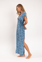 Laden Sie das Bild in den Galerie-Viewer, Image 03: Rio De Sol Strandkleid Chuva Long Dress Soleil