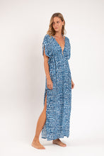 Laden Sie das Bild in den Galerie-Viewer, Image 06: Rio De Sol Strandkleid Chuva Long Dress Soleil