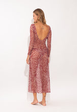 Laden Sie das Bild in den Galerie-Viewer, Model Back: Rio De Sol Strandkleid Dune Dress Lucy