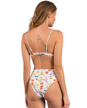Laden Sie das Bild in den Galerie-Viewer, Image 08: Rio De Sol Set Set Countryside Kyra Hotpants