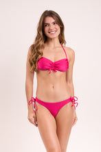 Laden Sie das Bild in den Galerie-Viewer, Model Front: Rio De Sol Oberteil Top Shimmer-Olinda Corine