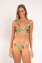 Laden Sie das Bild in den Galerie-Viewer, Model Front: Rio De Sol Oberteil Top Tropical Chantal