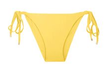 Laden Sie das Bild in den Galerie-Viewer, Product Front: Rio De Sol Unterteil Bottom Amarelo Lacinho
