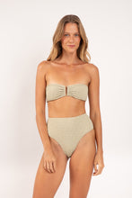 Laden Sie das Bild in den Galerie-Viewer, Model Front: Rio De Sol Unterteil Bottom Brisa-Pistache Hotpants
