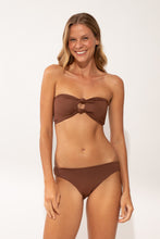 Laden Sie das Bild in den Galerie-Viewer, Model Front: Wednesday In Hawaii By Rio De Sol Set Set Coco Lani Waikiki
