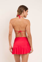 Laden Sie das Bild in den Galerie-Viewer, Model Back: Rio De Sol Strandrock Mini Skirt Rouge
