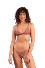 Laden Sie das Bild in den Galerie-Viewer, Model Front: Rio De Sol Unterteil Bottom Shimmer-Copper California
