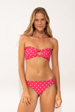 Laden Sie das Bild in den Galerie-Viewer, Model Front: Wednesday In Hawaii By Rio De Sol Set Set Kiko-Guava Lani Waikiki
