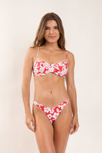 Laden Sie das Bild in den Galerie-Viewer, Model Front: Wednesday In Hawaii By Rio De Sol Unterteil Bottom Pua-Hibiscus Kai

