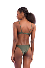 Laden Sie das Bild in den Galerie-Viewer, Model Back: Rio De Sol Set Set Croco Bandeau-Joy Essential
