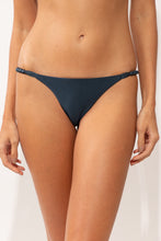 Laden Sie das Bild in den Galerie-Viewer, Gallery: Rio De Sol Unterteil Bottom Shimmer-Shark Cheeky-Noa
