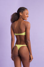 Laden Sie das Bild in den Galerie-Viewer, Image 11: Rio De Sol Set Set Bora-Citrus Bandeau-Joy Leblon-Fio
