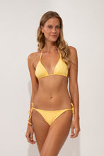 Laden Sie das Bild in den Galerie-Viewer, Model Front: Wednesday In Hawaii By Rio De Sol Unterteil Bottom Lilikoi Kaleia
