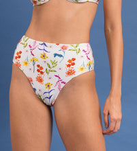 Laden Sie das Bild in den Galerie-Viewer, Image 13: Rio De Sol Unterteil Bottom Countryside Hotpants
