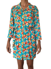 Laden Sie das Bild in den Galerie-Viewer, Model Front: Rio De Sol Hemdblusenkleid Dubai Chemise
