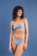 Laden Sie das Bild in den Galerie-Viewer, Image 12: Rio De Sol Set Set Shimmer-Baltic-Sea Bandeau-Joy Essential

