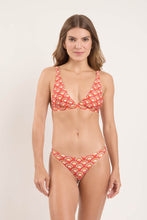 Laden Sie das Bild in den Galerie-Viewer, Model Front: Rio De Sol Unterteil Bottom Floral-Scales Mia

