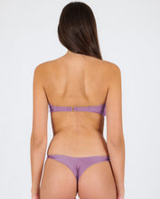 Laden Sie das Bild in den Galerie-Viewer, Image 06: Rio De Sol Set Set Shimmer-Harmonia Bandeau-Knot Nice-Fio
