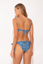 Laden Sie das Bild in den Galerie-Viewer, Model Back: Rio De Sol Unterteil Bottom Chuva Gisele
