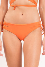 Laden Sie das Bild in den Galerie-Viewer, Gallery: Rio De Sol Unterteil Bottom Dende Madrid
