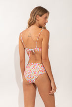 Laden Sie das Bild in den Galerie-Viewer, Model Back: Rio De Sol Unterteil Bottom Ditsy-Sky Amy
