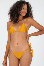 Laden Sie das Bild in den Galerie-Viewer, Gallery: Rio De Sol Set Set Damasco Tri-Rope Cheeky-Rope
