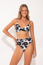 Laden Sie das Bild in den Galerie-Viewer, Image 05: Rio De Sol Unterteil Bottom Poppy Hotpants
